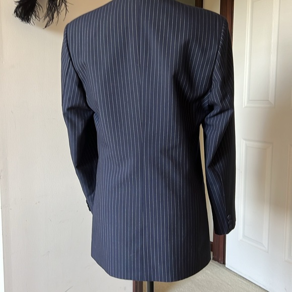 Jacket - Picture 2 of 10